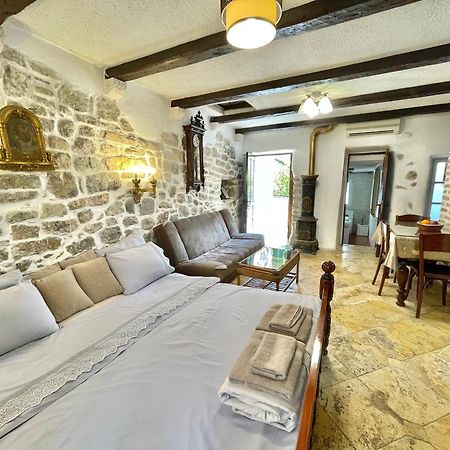 Apartamento Old Town House With Private Garden Budva Exterior foto