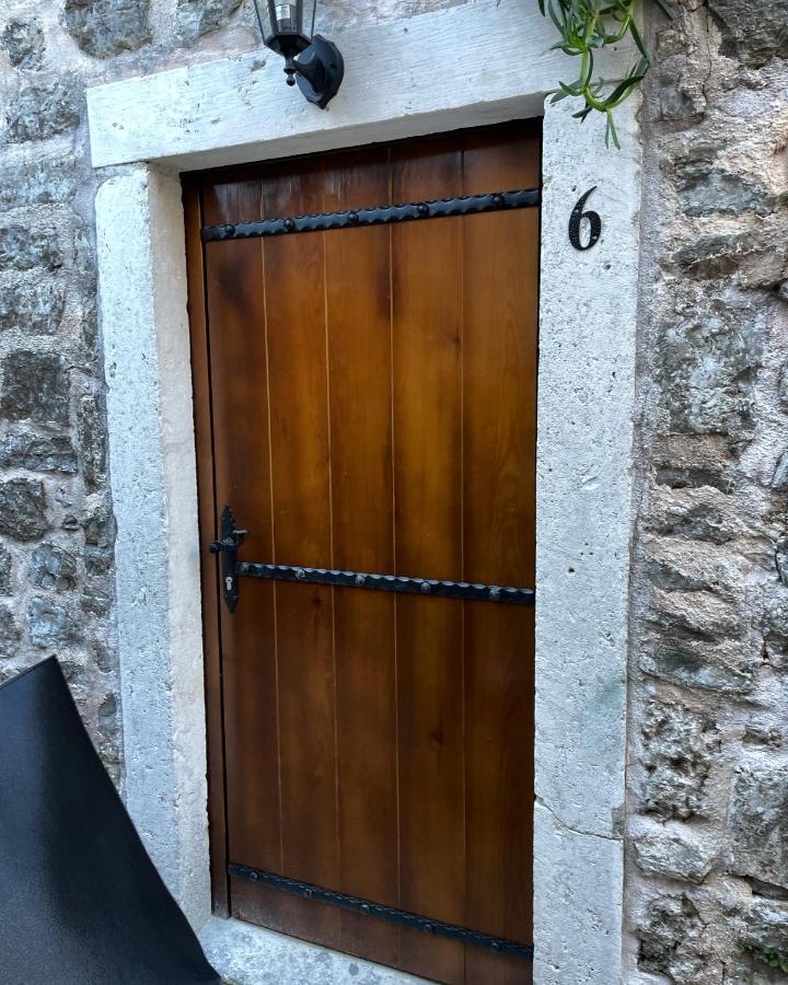Apartamento Old Town House With Private Garden Budva Exterior foto
