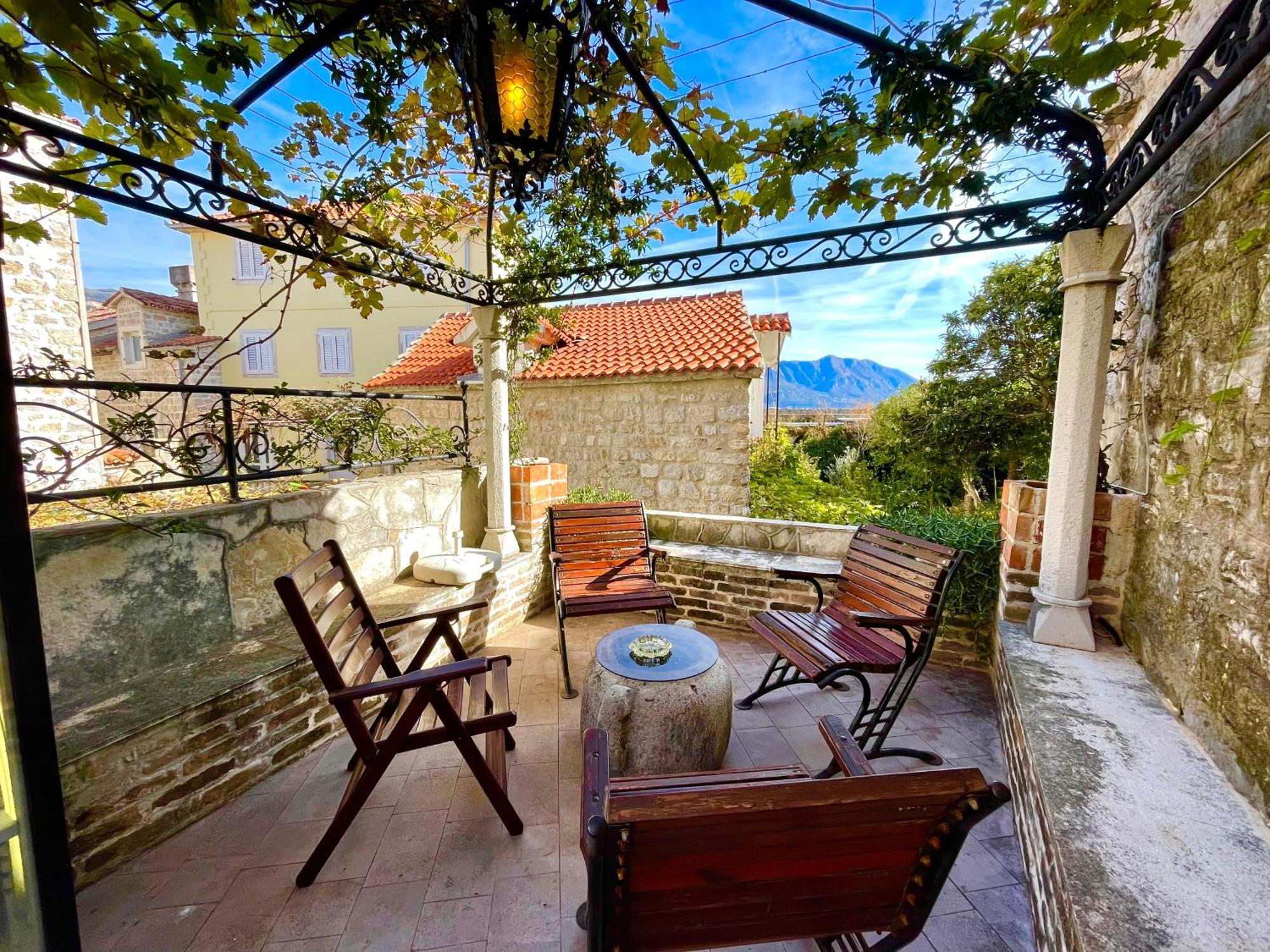 Apartamento Old Town House With Private Garden Budva Exterior foto