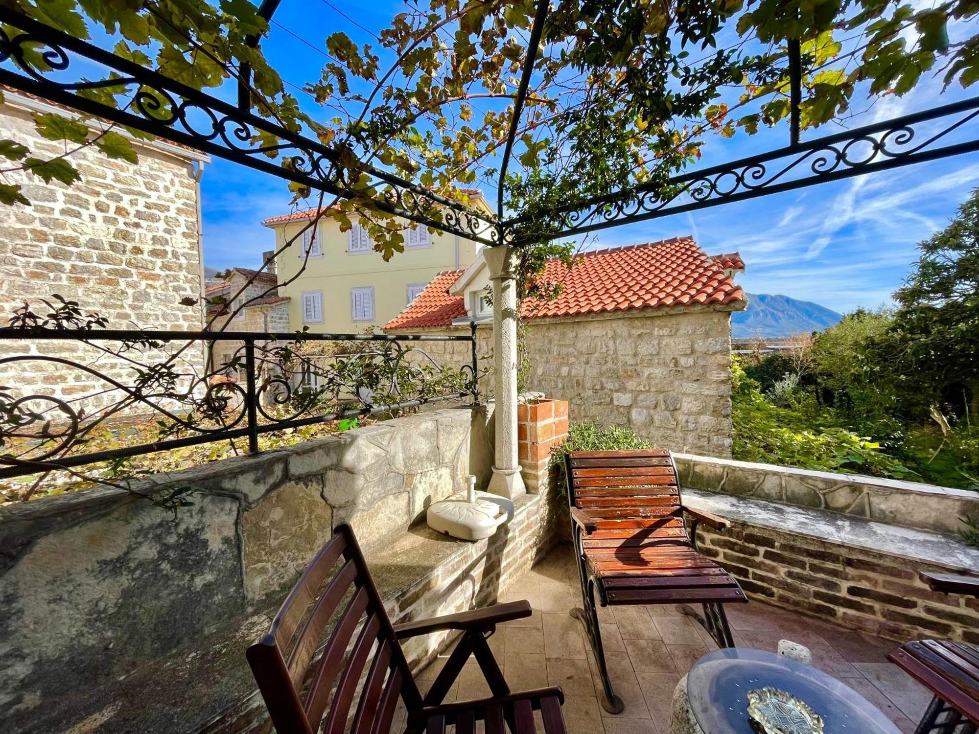 Apartamento Old Town House With Private Garden Budva Exterior foto