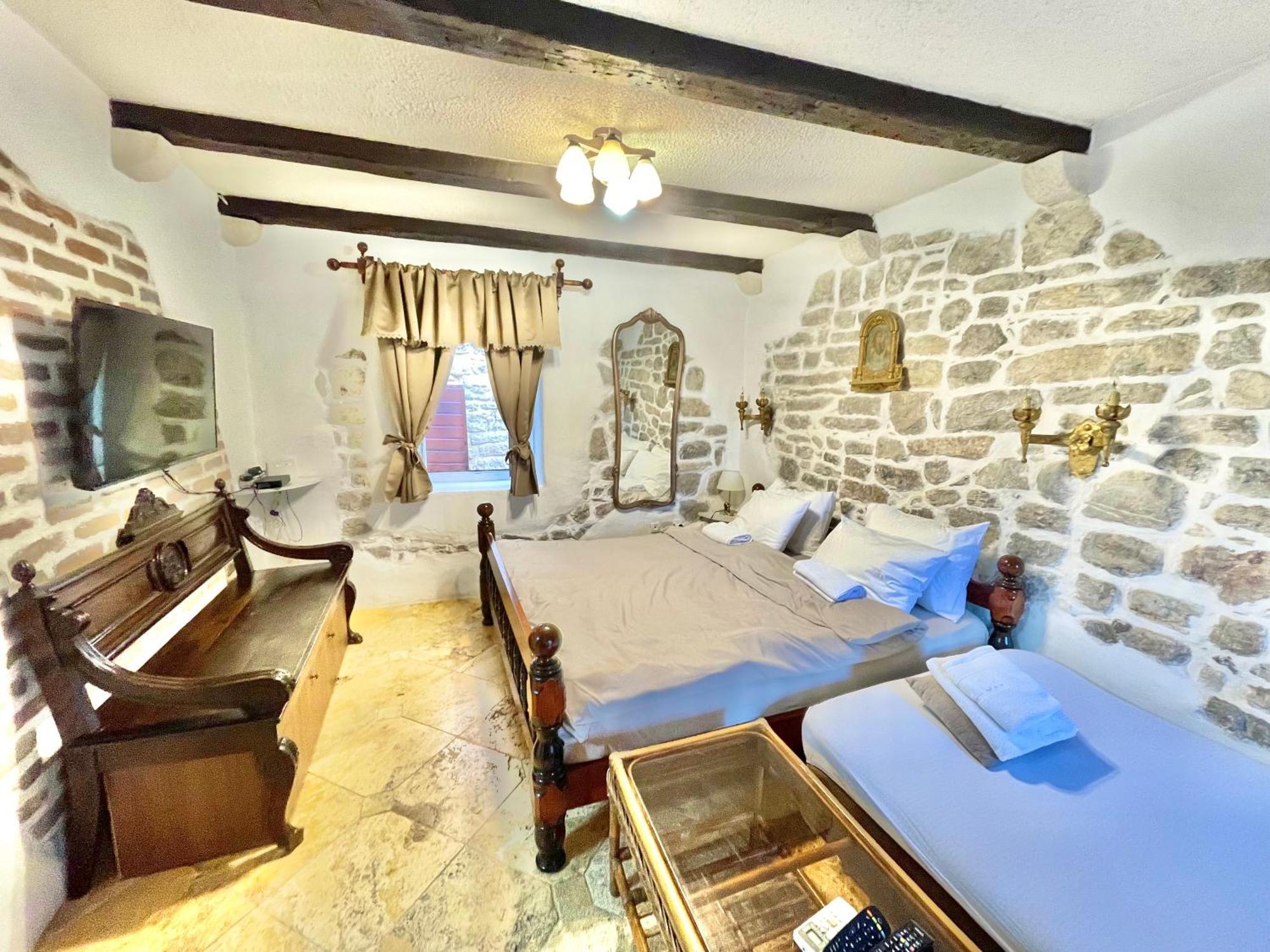 Apartamento Old Town House With Private Garden Budva Exterior foto